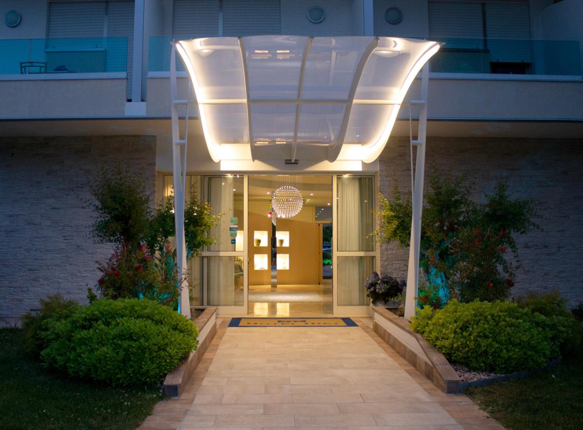 Hotel Hiki 3 Superior Bibione Exterior photo