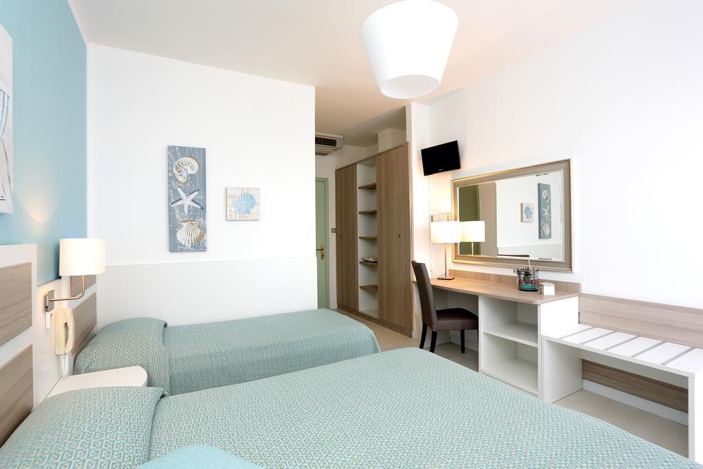 Hotel Hiki 3 Superior Bibione Exterior photo