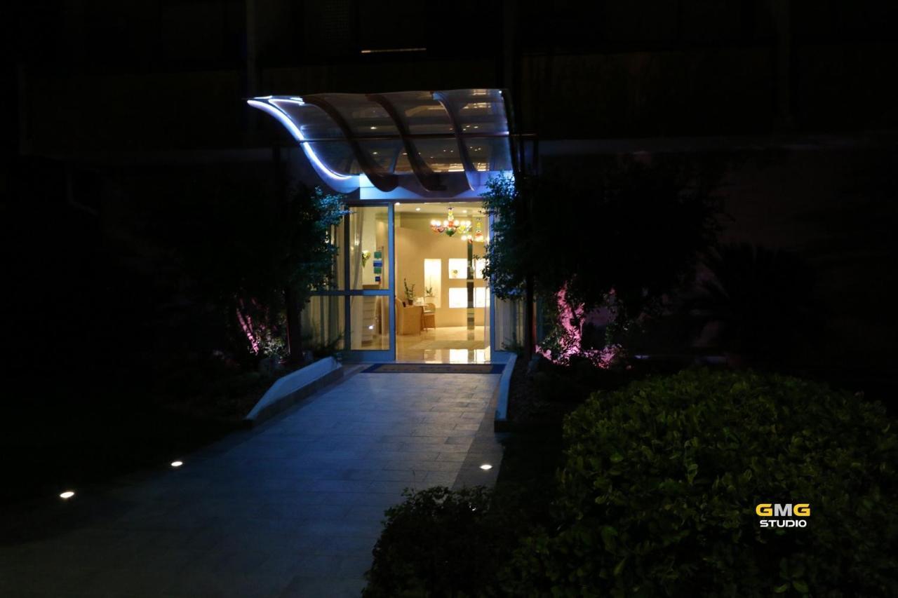 Hotel Hiki 3 Superior Bibione Exterior photo